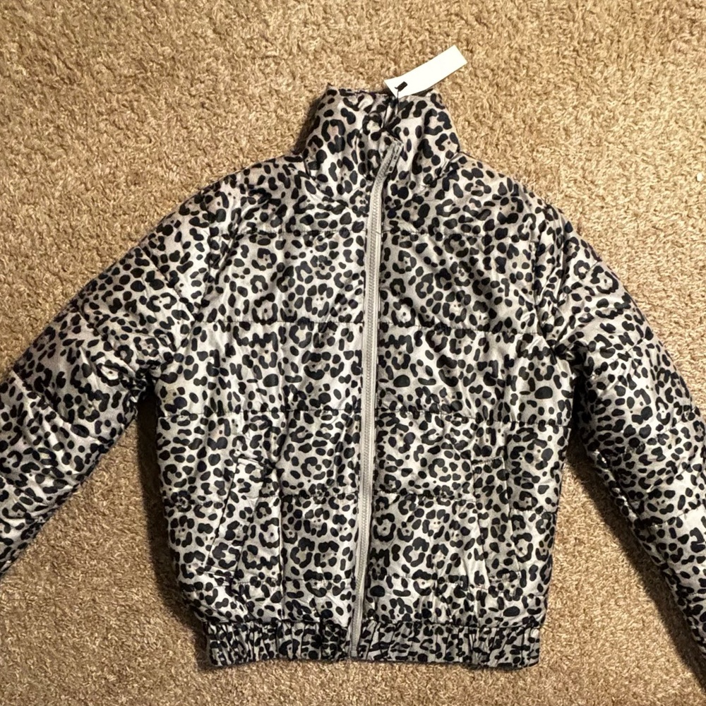 NWT Papermoon Woman’s size small Silver and black leopard print puffer jacket